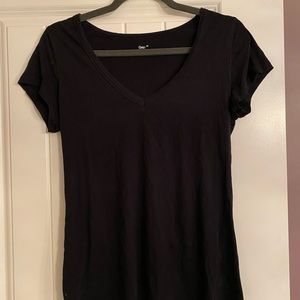 Gap Basic Black V-neck T-shirt